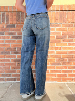 Judy Blue  High Waist Wilhelmina Baggy Vintage Blast Jean