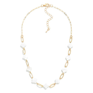 Chain Link Necklace With Mother of Pearl Clover