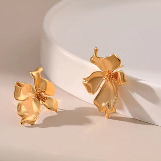 Elegant Flower Stud Earrings