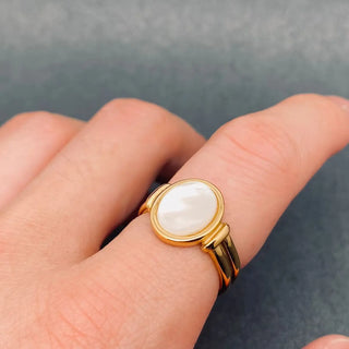 Inlaid Oval Shell Ring