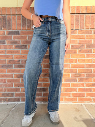 Judy Blue  High Waist Wilhelmina Baggy Vintage Blast Jean