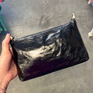 Hobo Darcy Crossbody - Black
