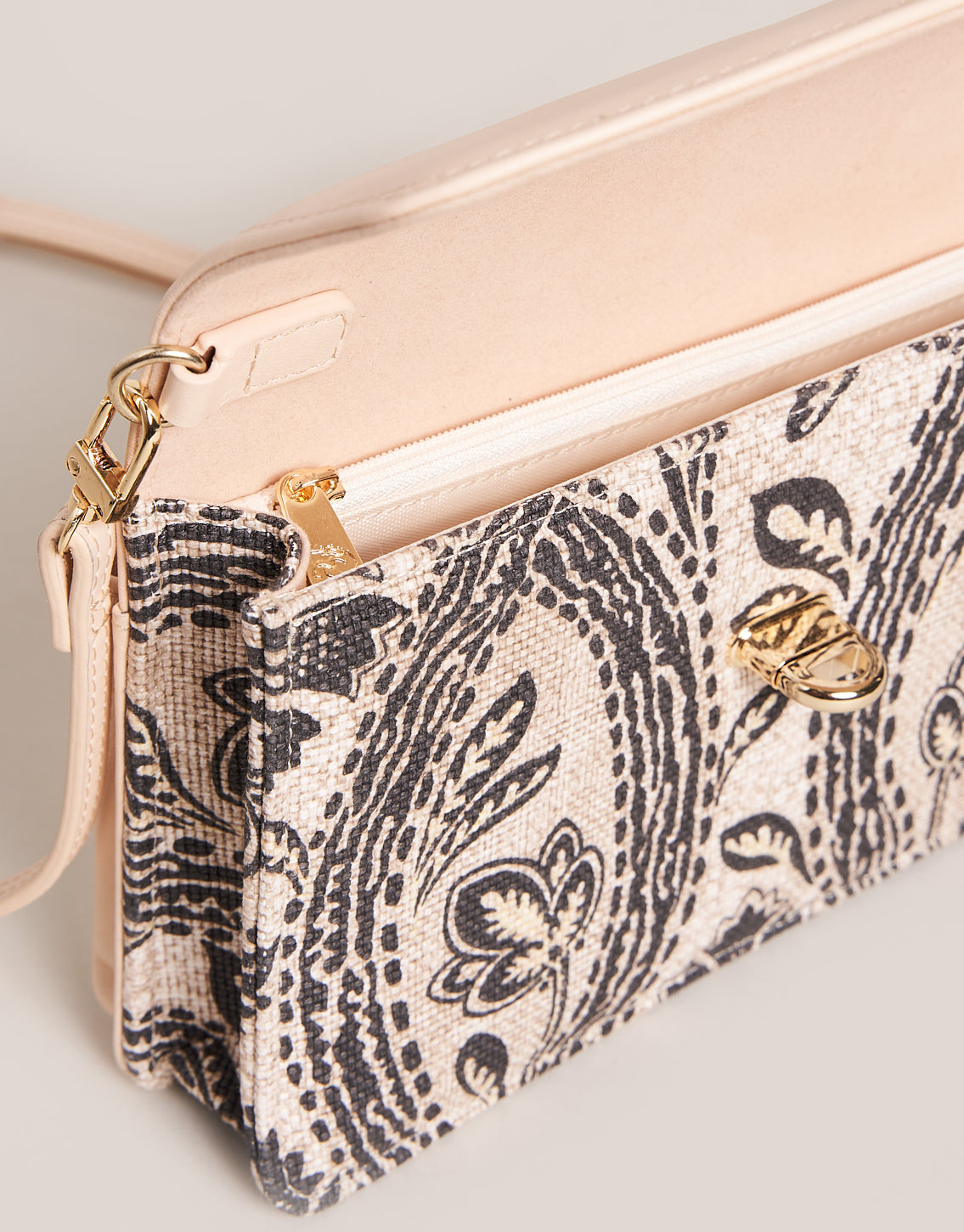 Spartina Simone Phone Crossbody Bellinger