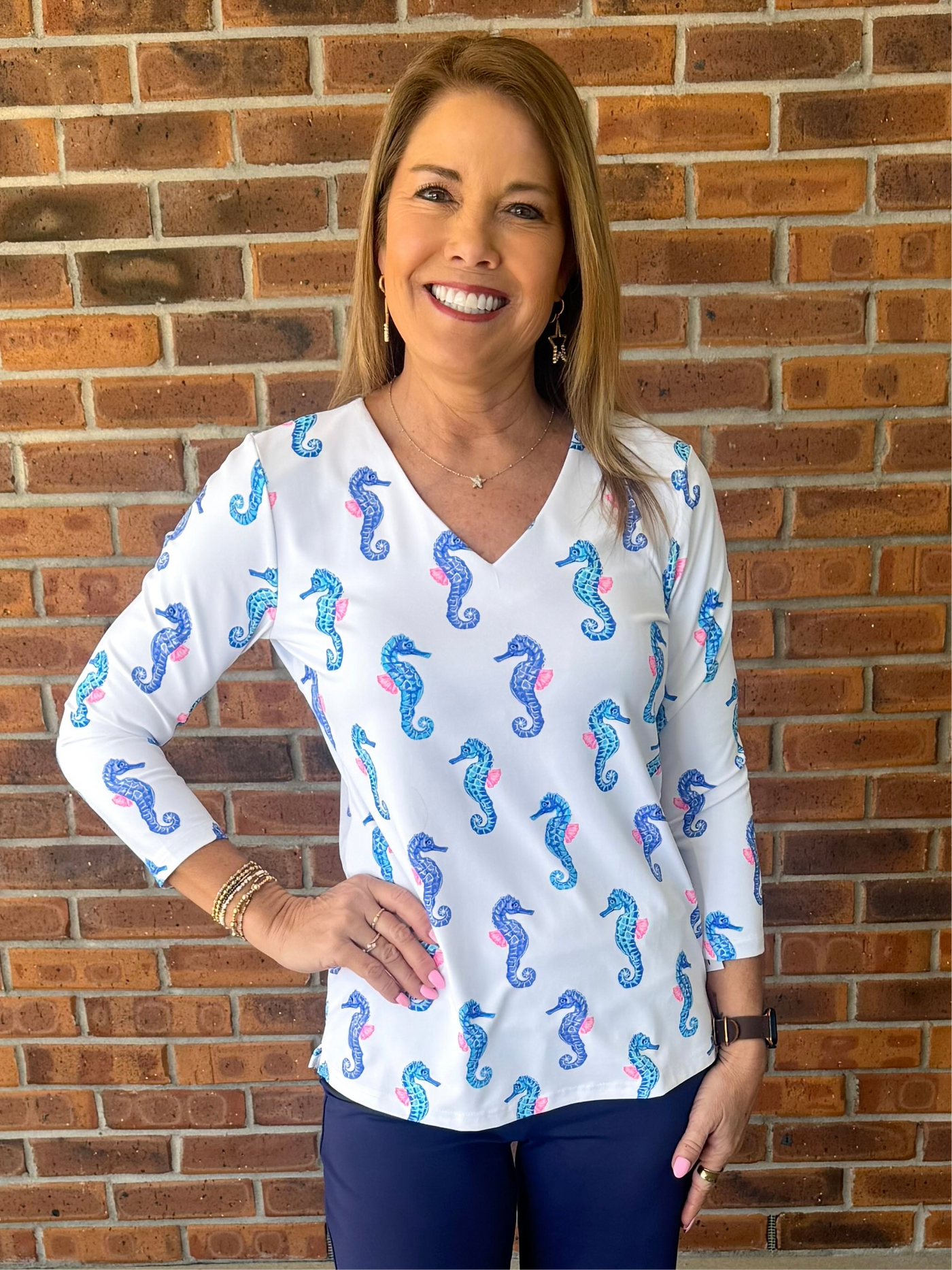 LuLu B White Seahorse V-Neck 3/4 Sleeve Top