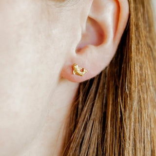 Linny Co Screwback Stud Earrings - Koi Gold