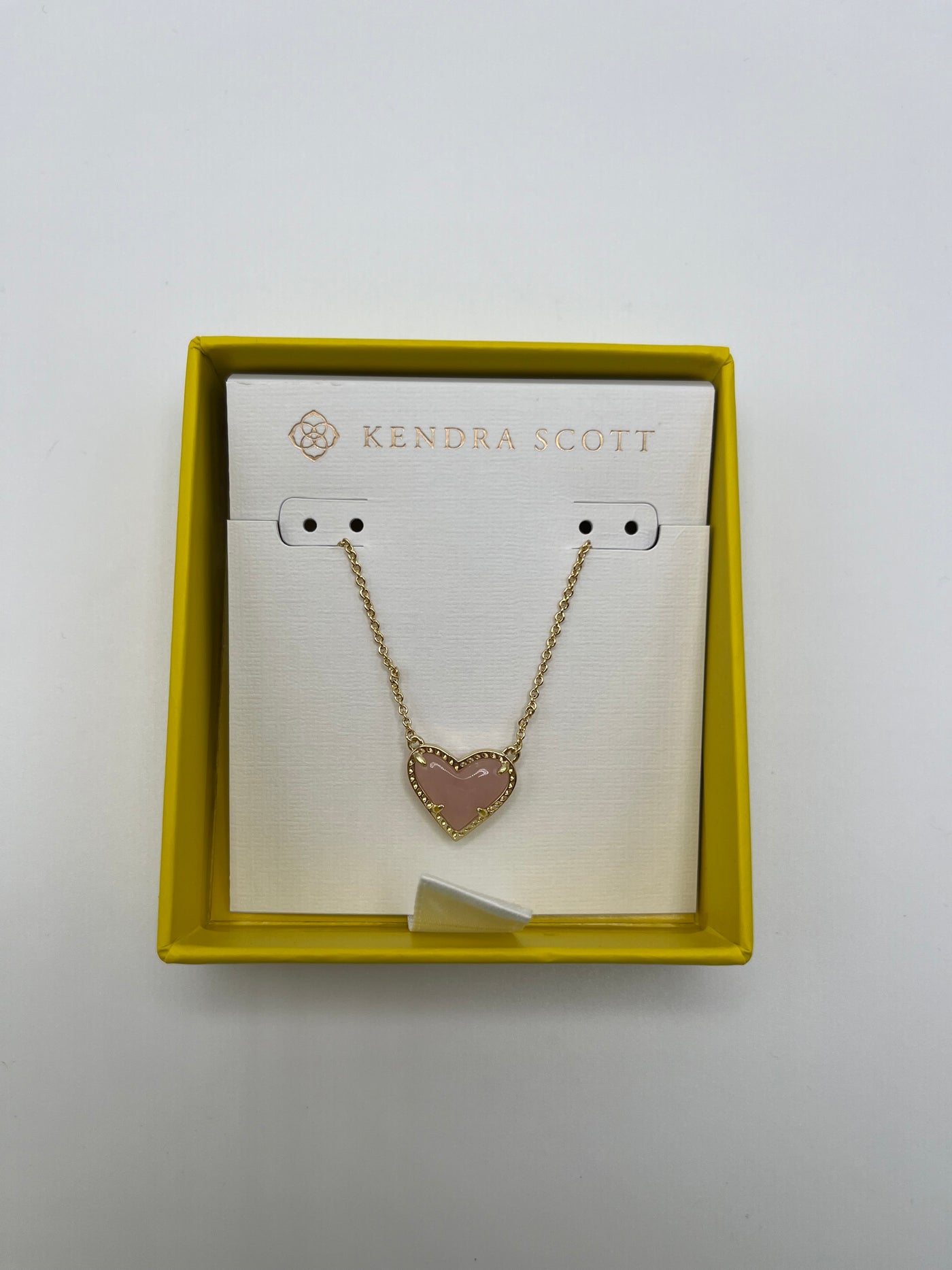 Kendra Scott Boxed Ari Heart Necklace Gold Rose Quartz