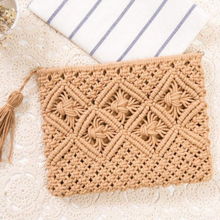 Daisy Chain Crochet Clutch
