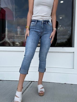 Judy Blue Mid Rise Cuffed Skinny Capri