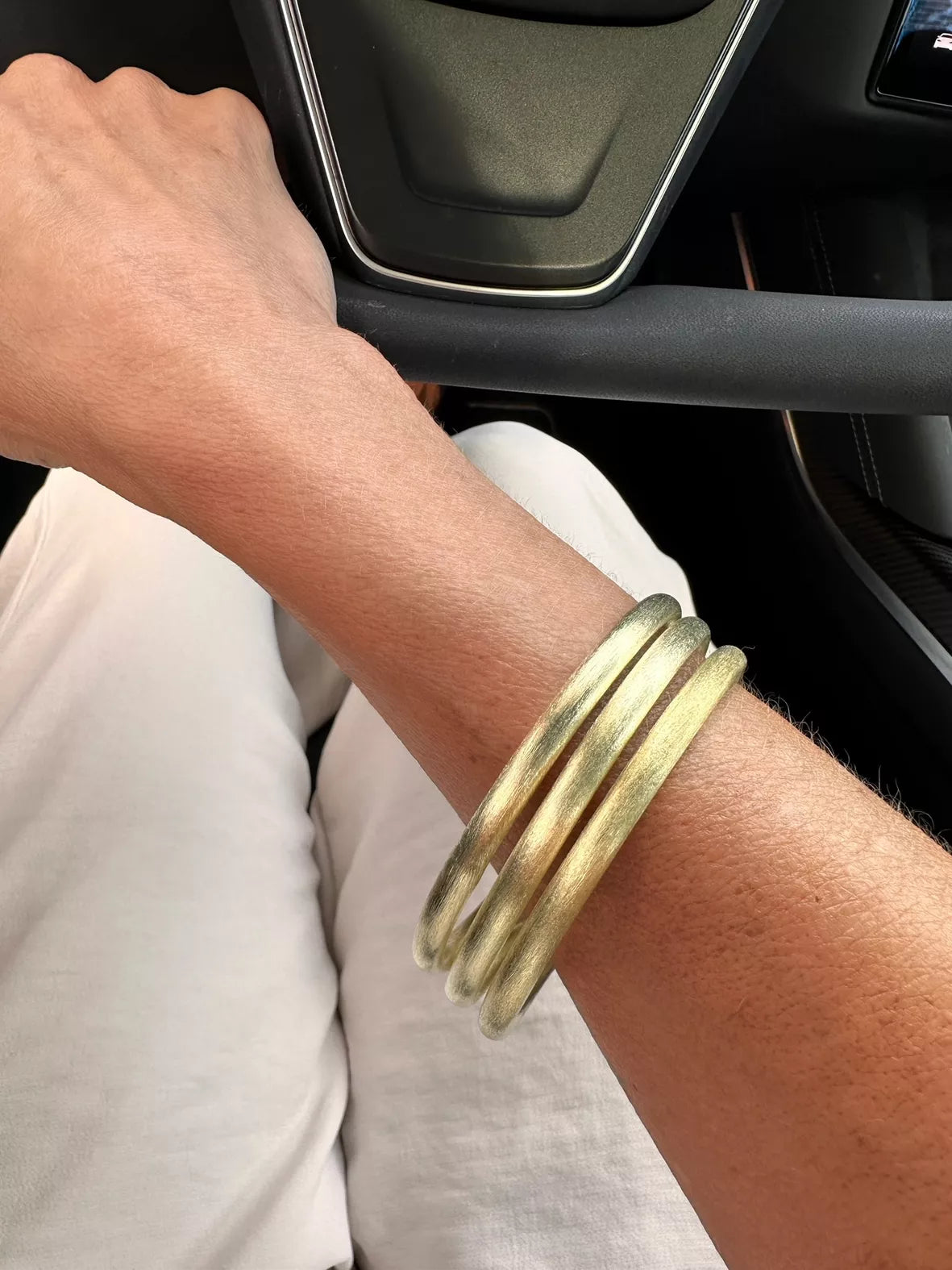 Sheila Fajl - Round Bangle