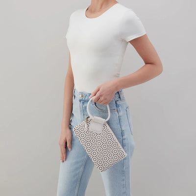 Hobo Sable Wristlet - Ecru Designed