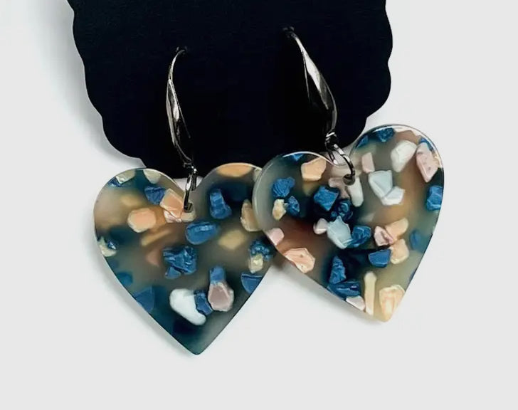 Uncommon admiration heart earrings