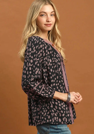 Umgee Wildly Chic Contrast Trim Blouse