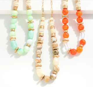 Marbled Beaded Necklace Featuring Wood Disc Details