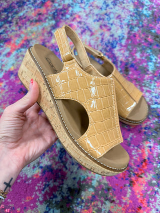 Corky's Volta II Patent Croco - Caramel