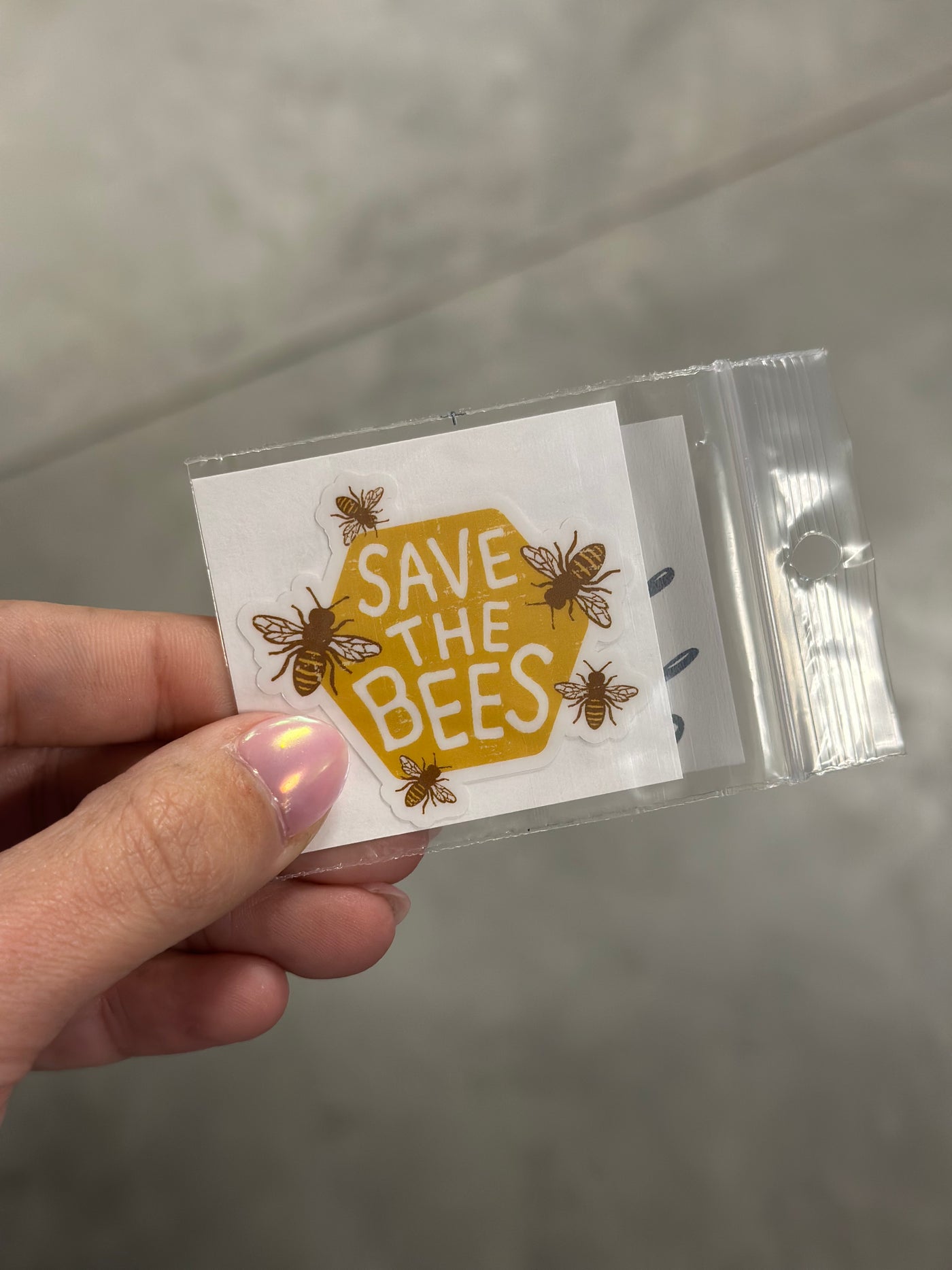 Save the bees sticker