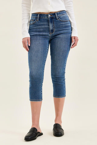 Judy Blue Mid Rise Capri Jeans