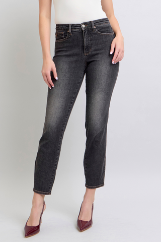 Judy Blue Black Wash Mid Rise Tummy Control Slim Jean