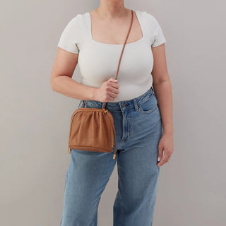 Hobo Isabelle Crossbody - Timber Brown