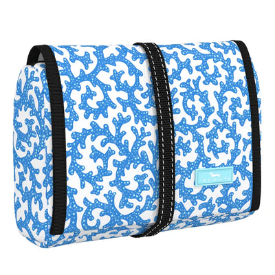 Scout Beauty Burrito Hanging Toiletry Bag