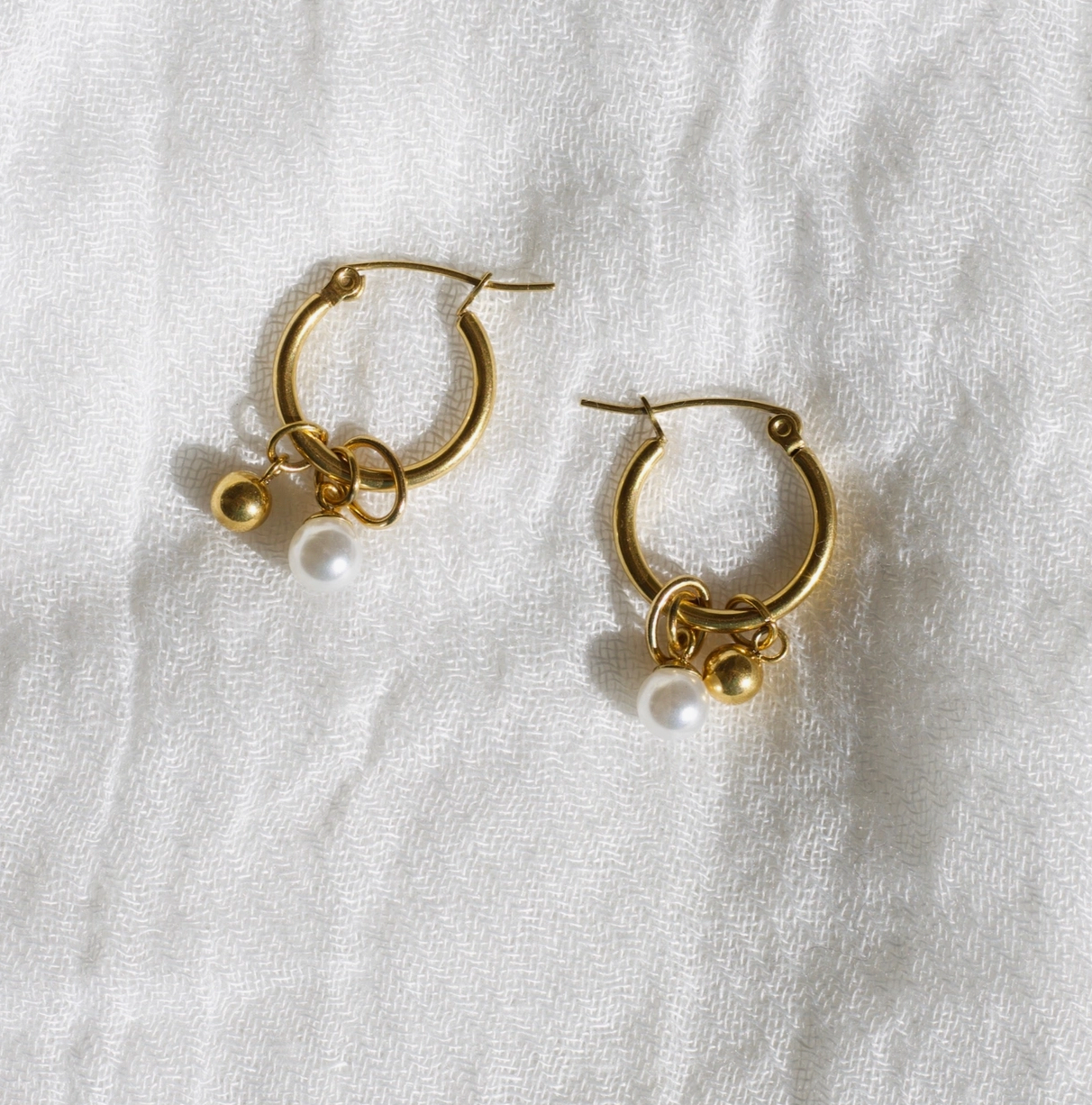 Small Charm Pearl Hoops