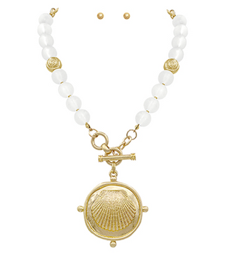 Seashell Pendant Cloudy Stone Necklace