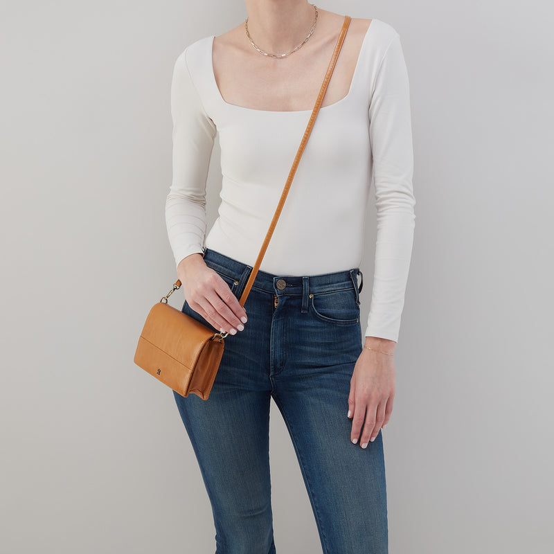 Hobo Jill Crossbody - Natural