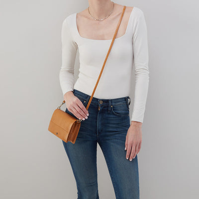 Hobo Jill Crossbody - Natural