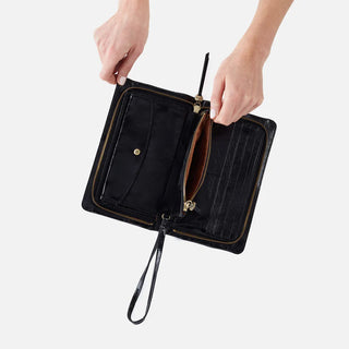 Hobo Evolve Wristlet