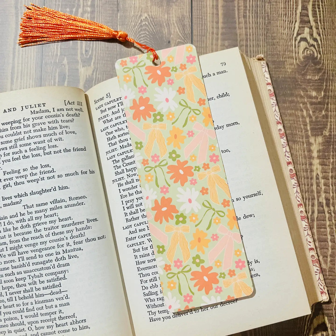 Bookmark with Tassel Spring Bows