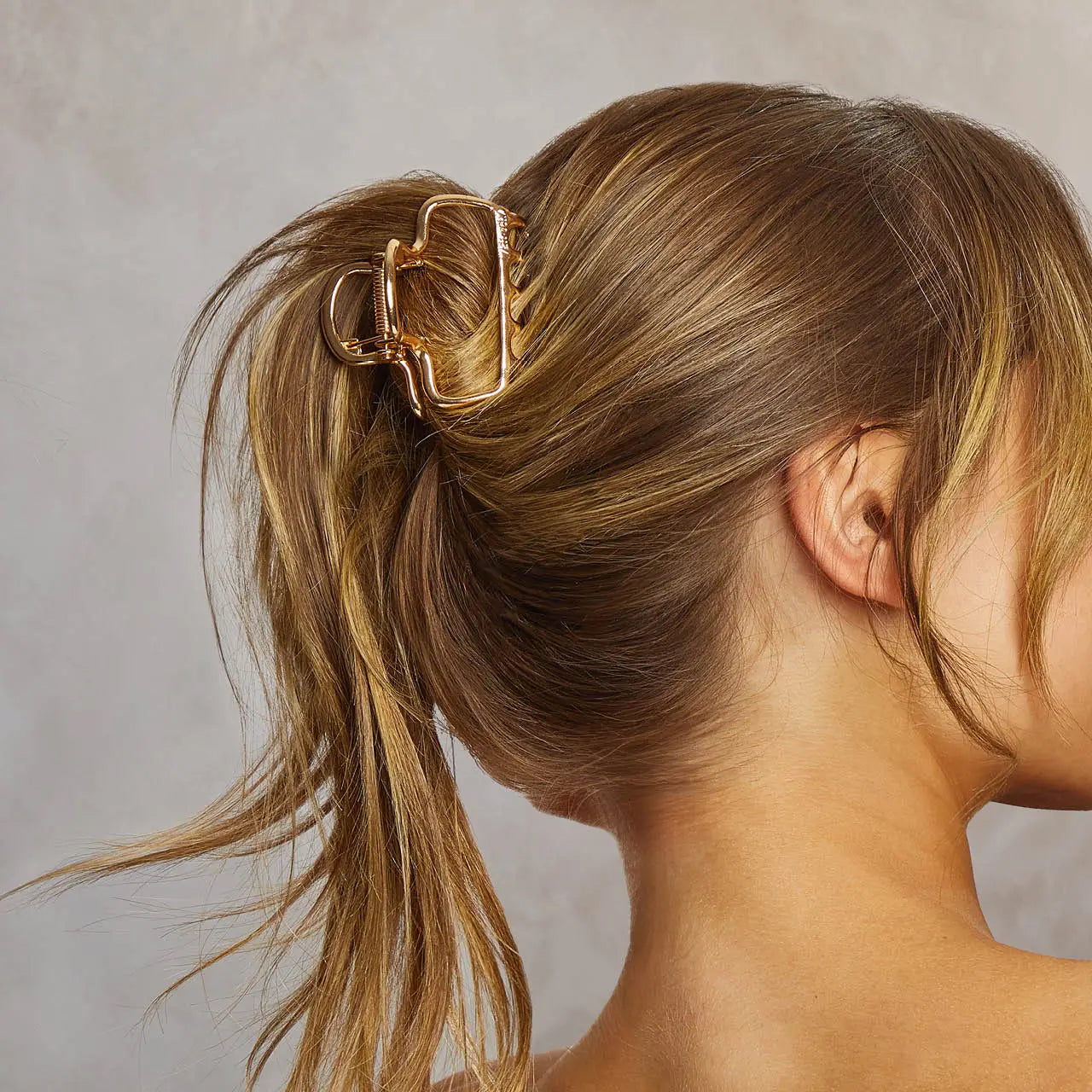 KITSCH Metal Medium Open Shape Puffy Claw Clip