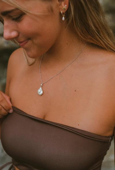 Plain Pearl Necklace