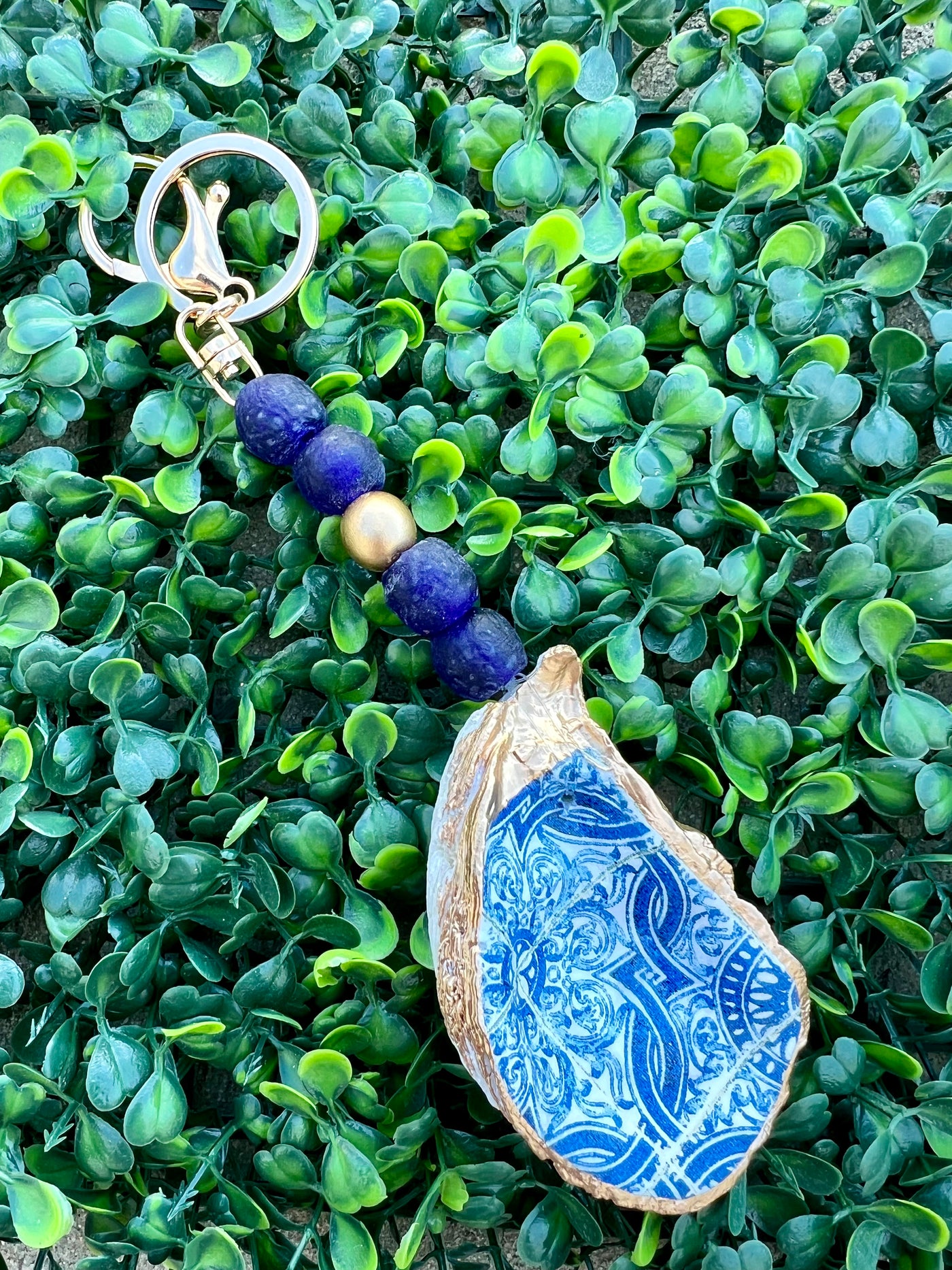 Handmade Decoupage Oyster Shell Keychains – Salty Chic Boutique