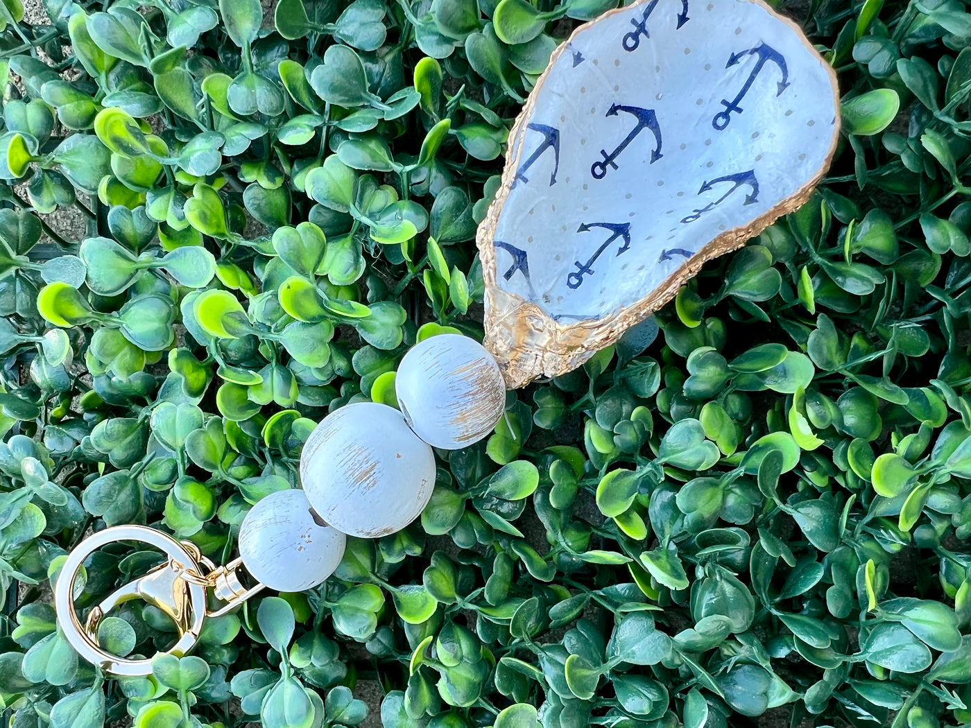 Handmade Decoupage Oyster Shell Keychains – Salty Chic Boutique