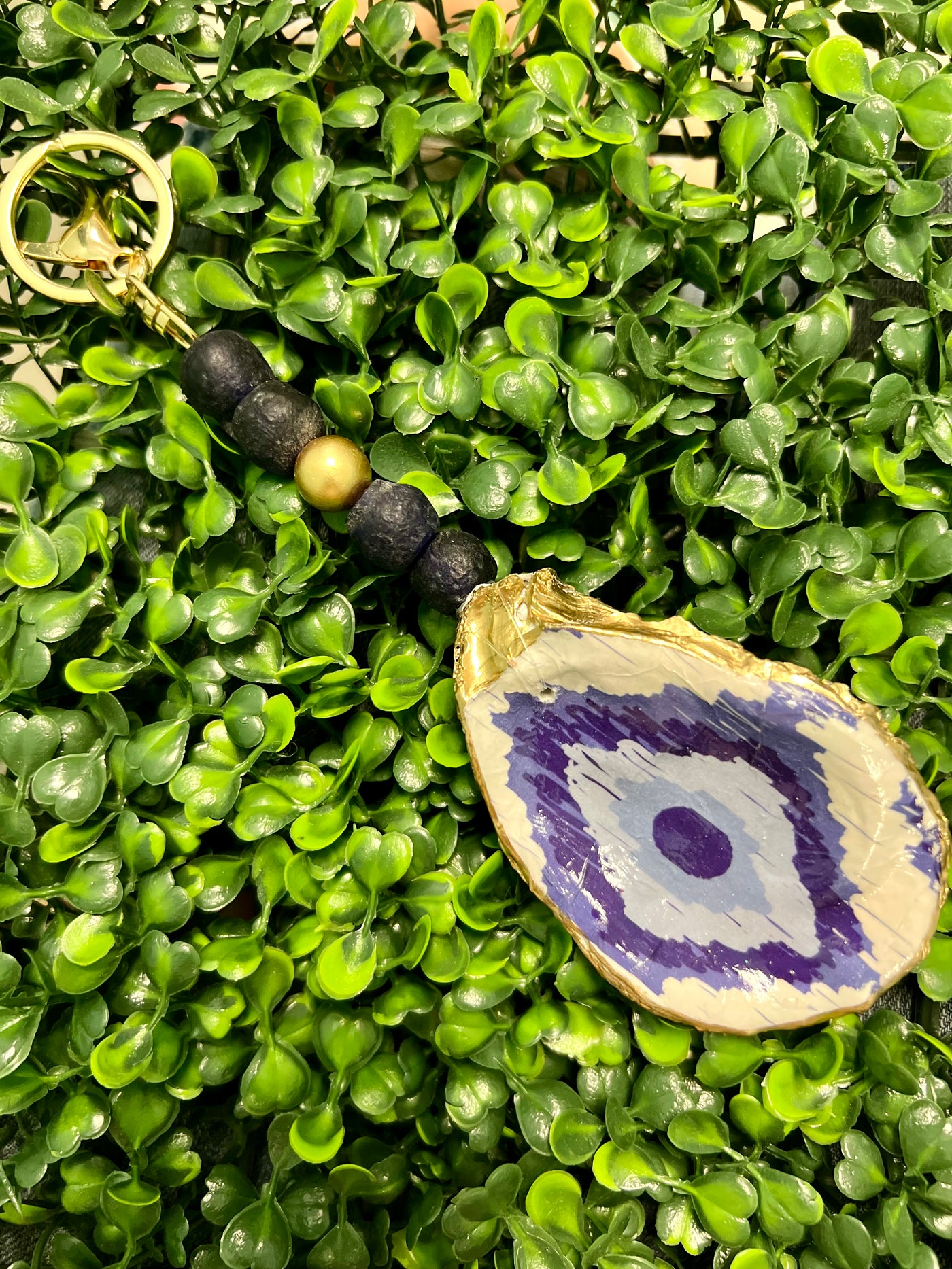 Handmade Decoupage Oyster Shell Keychains – Salty Chic Boutique
