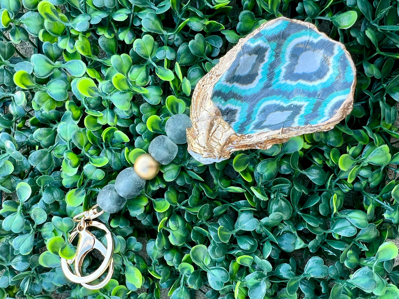 Handmade Decoupage Oyster Shell Keychains – Salty Chic Boutique