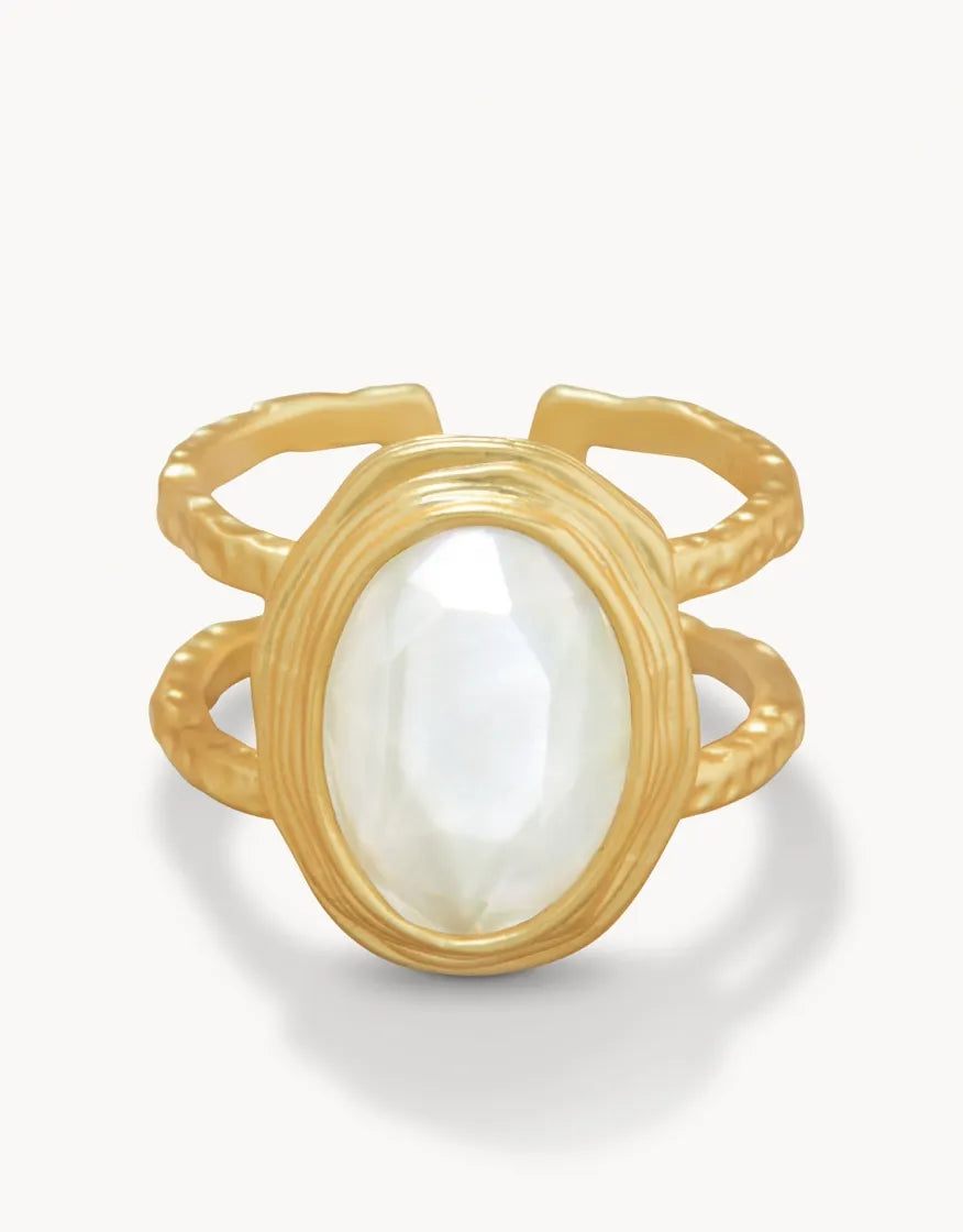 SAND BAR TREASURE RING S/M 6/7 MOTHER-OF-PEARL