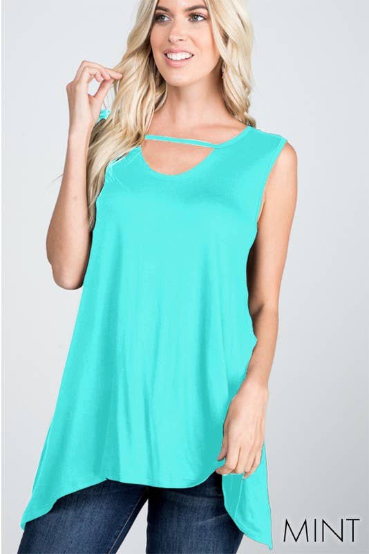 KEYHOLE NECK MINT SOLID TOP WITH SIDE POCKET