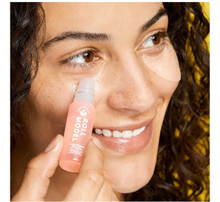 Roll Model Moisturizing Roll-On Eye Serum