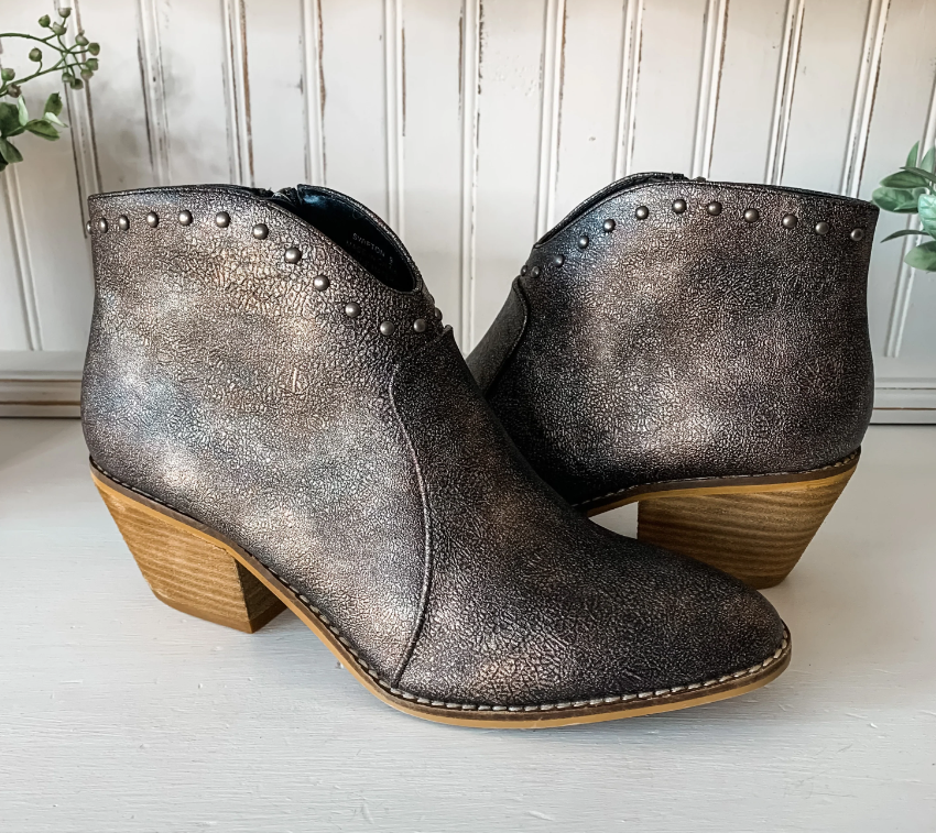 Corky's Swifton - Black Distressed Boots
